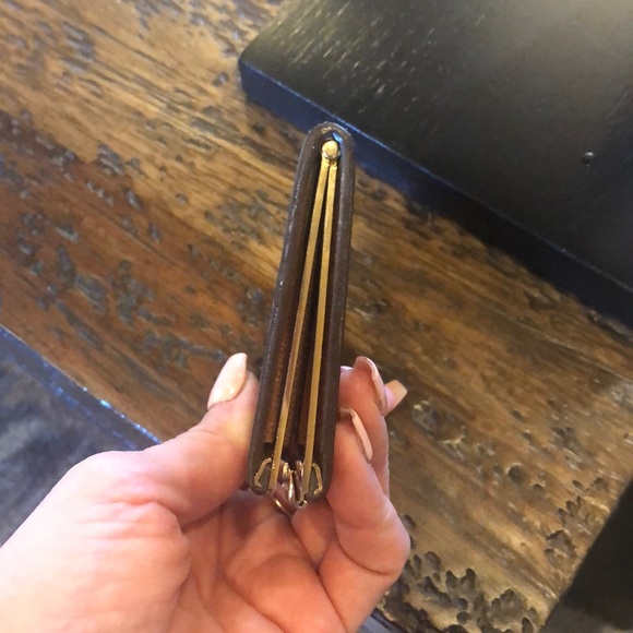 Auth vintage Louis Vuitton Kisslock coin purse - Picture 5 of 8